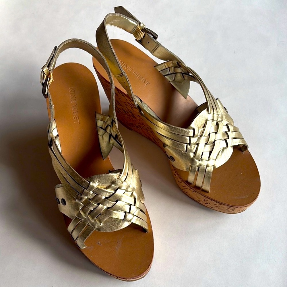Nine West Gold Wedge Leather Sandals Size 8.5